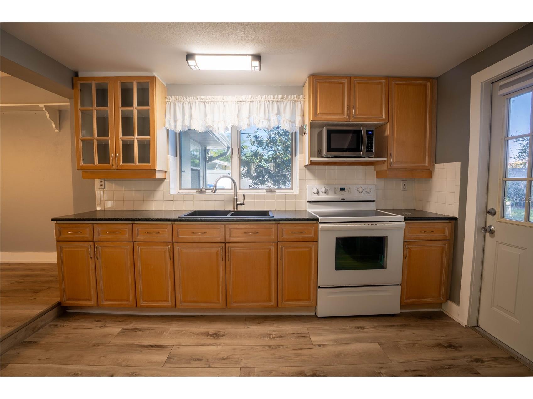 2567 Central Avenue Clearwater FL 33764 TB8482887 image21