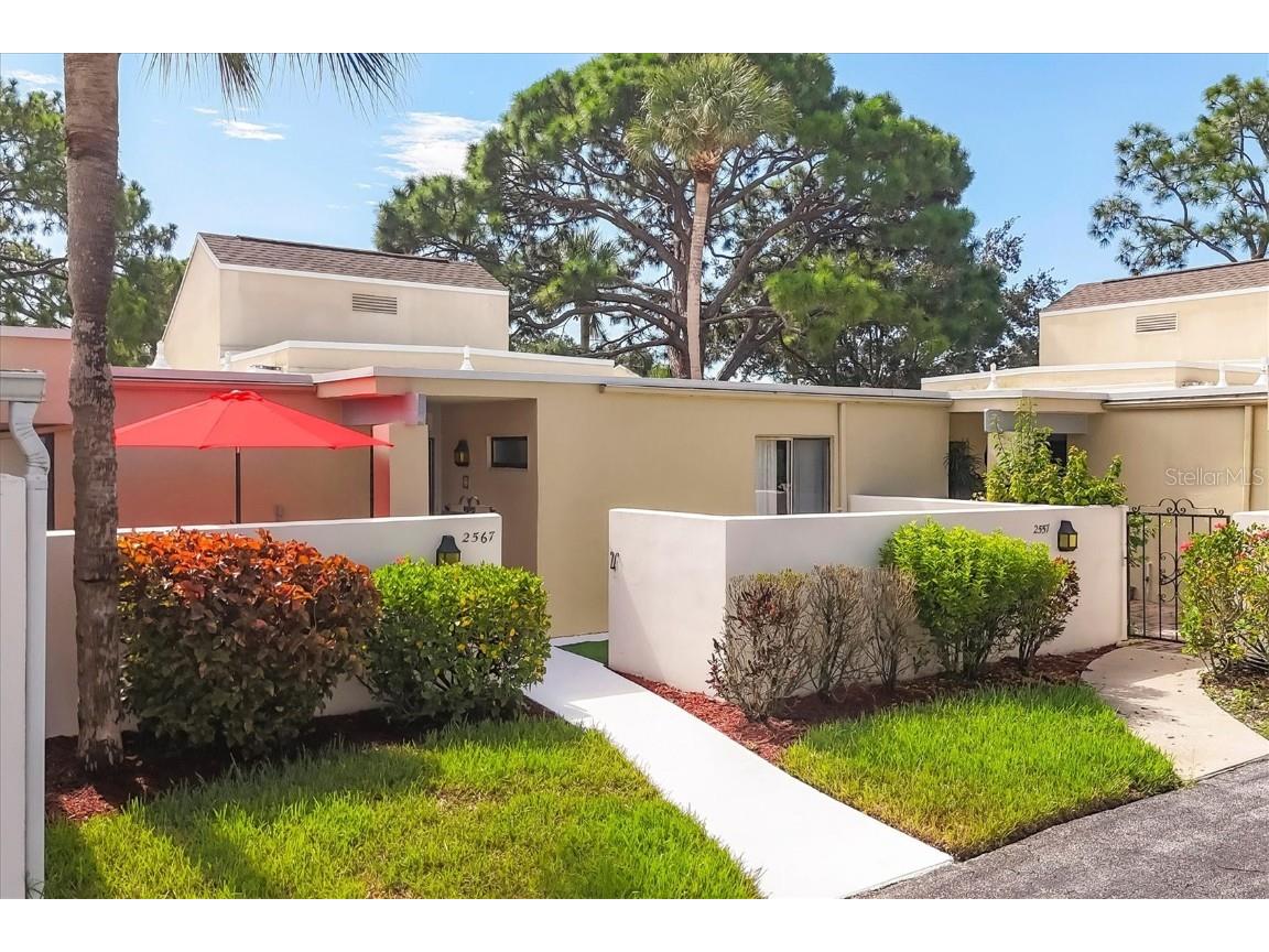 2567 Glebe Farm Close #I5 Sarasota FL 34235 A4618403 image1