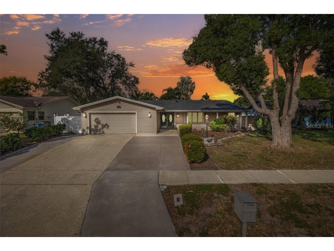 2568 Redwood Way Clearwater FL 33761 TB8433883 image1