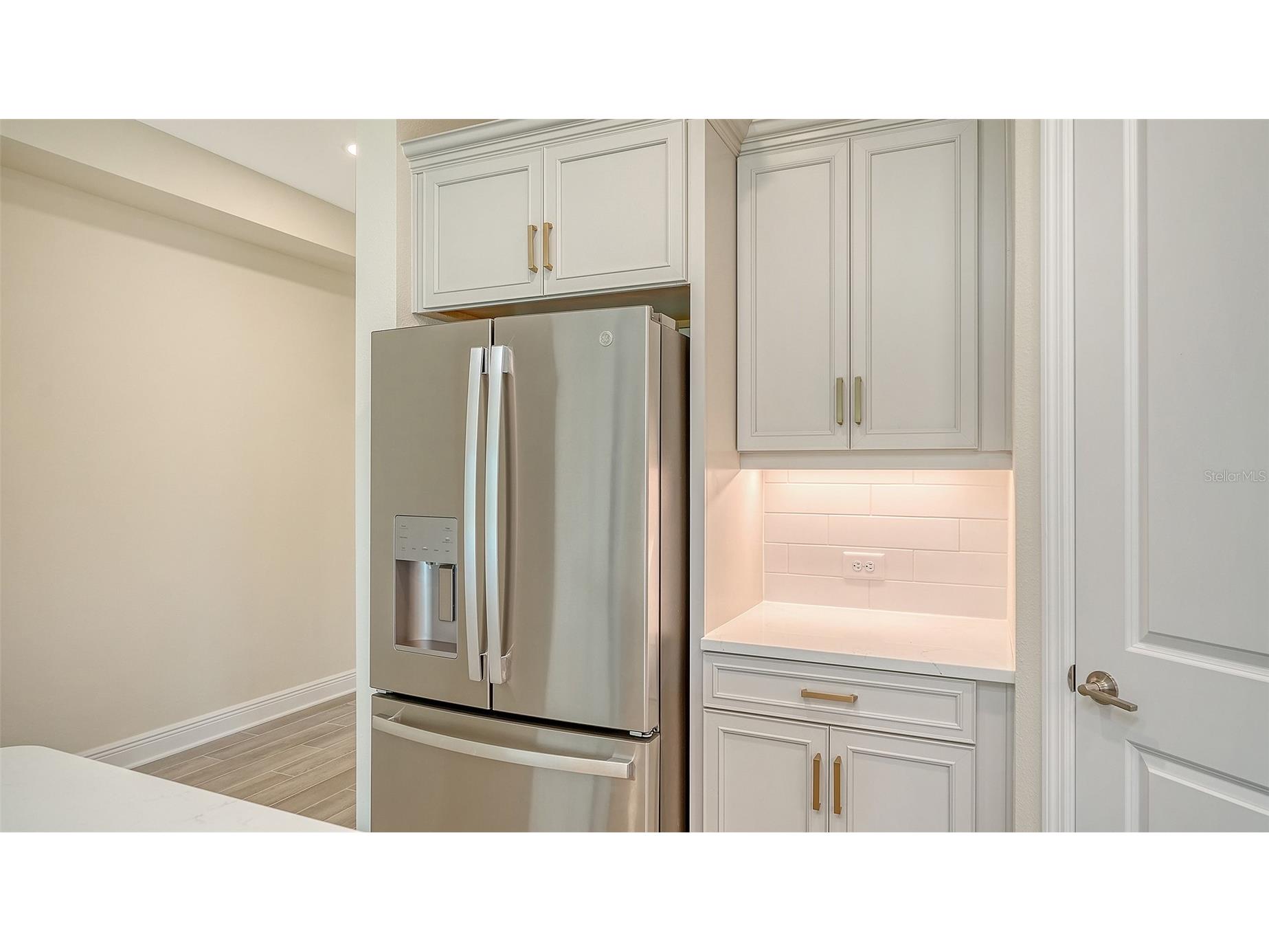 2569 Dasheen Place Sarasota FL 34240 A4694009 image16
