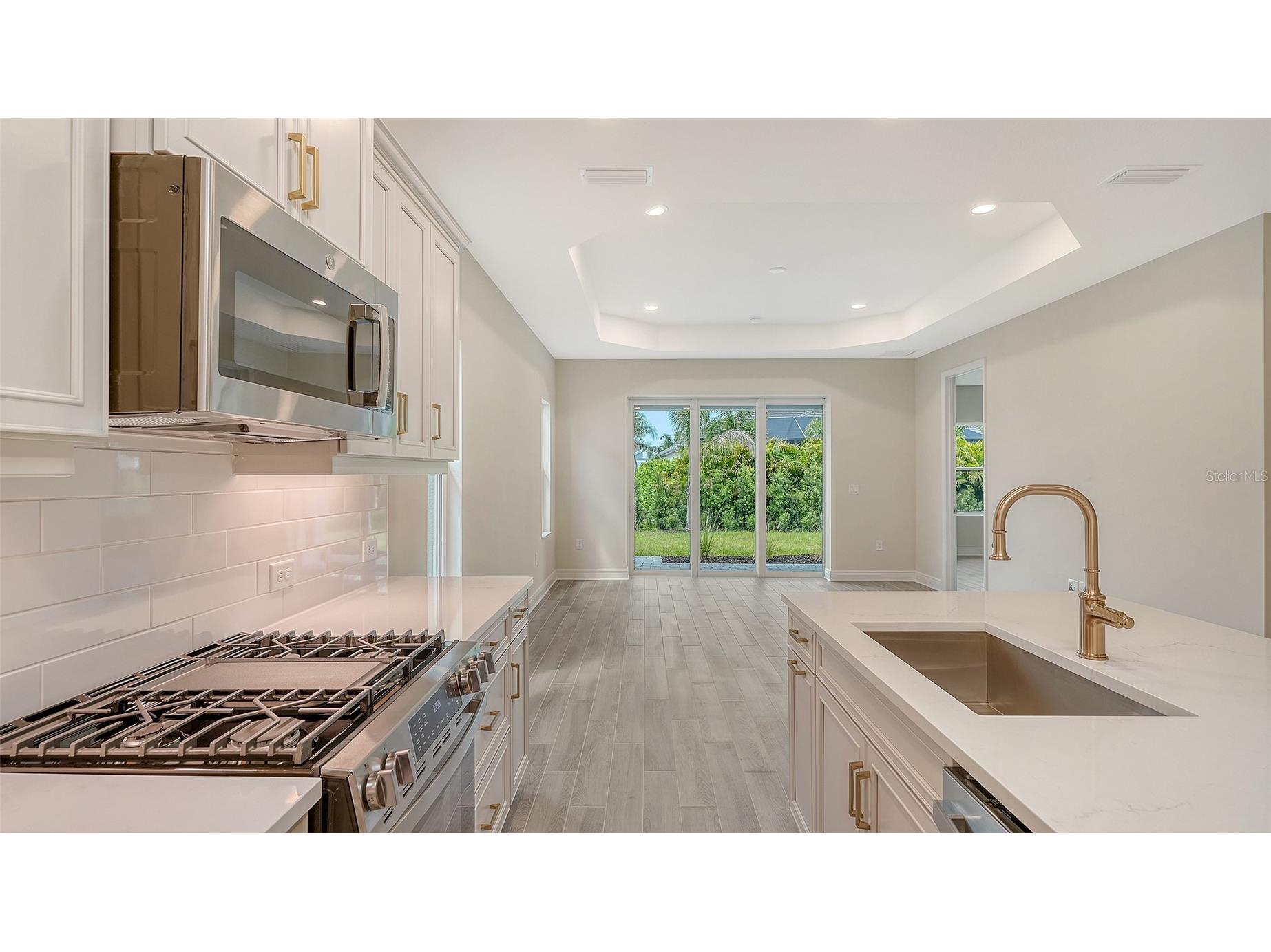 2569 Dasheen Place Sarasota FL 34240 A4694009 image17
