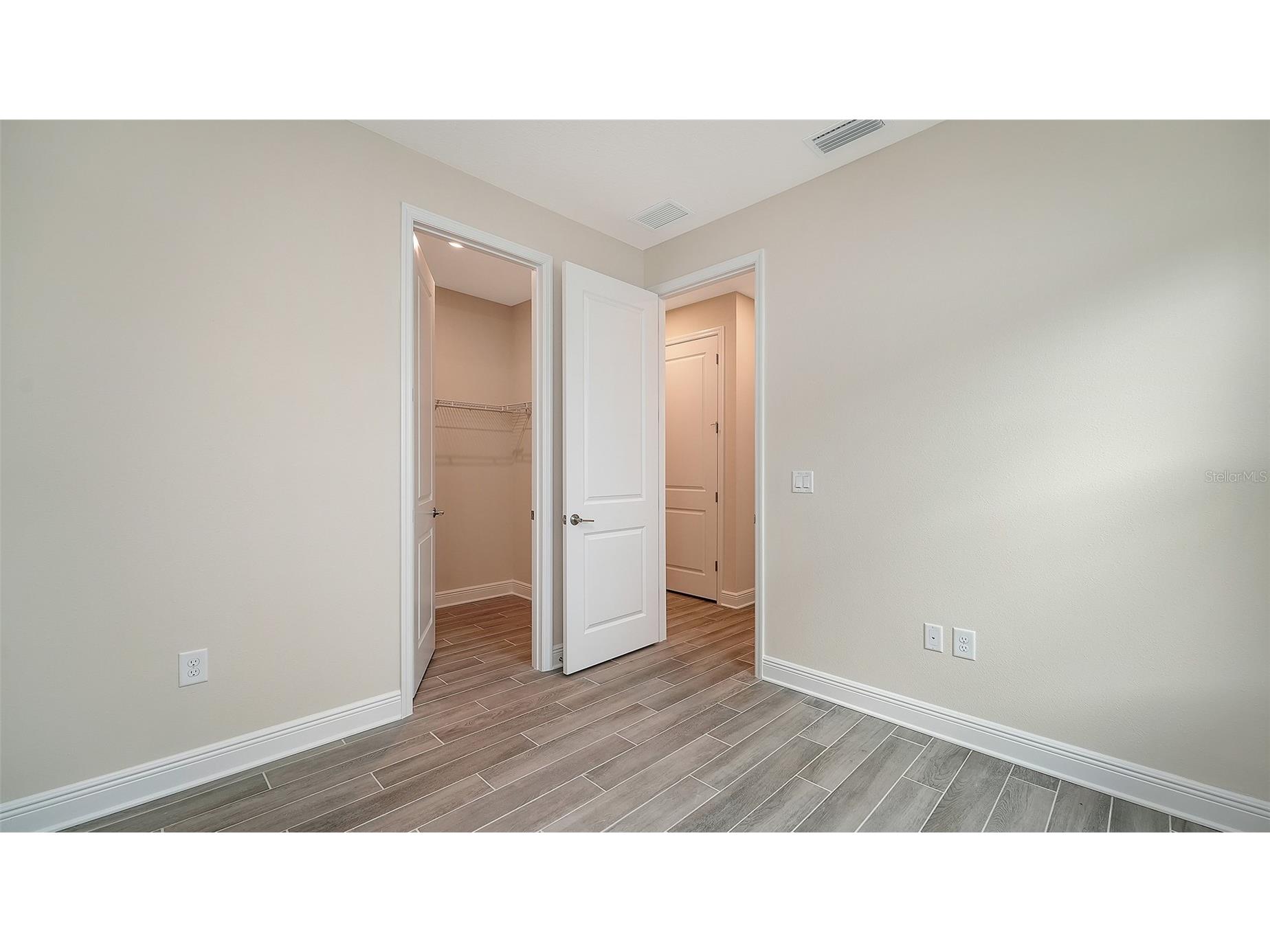 2569 Dasheen Place Sarasota FL 34240 A4694009 image31