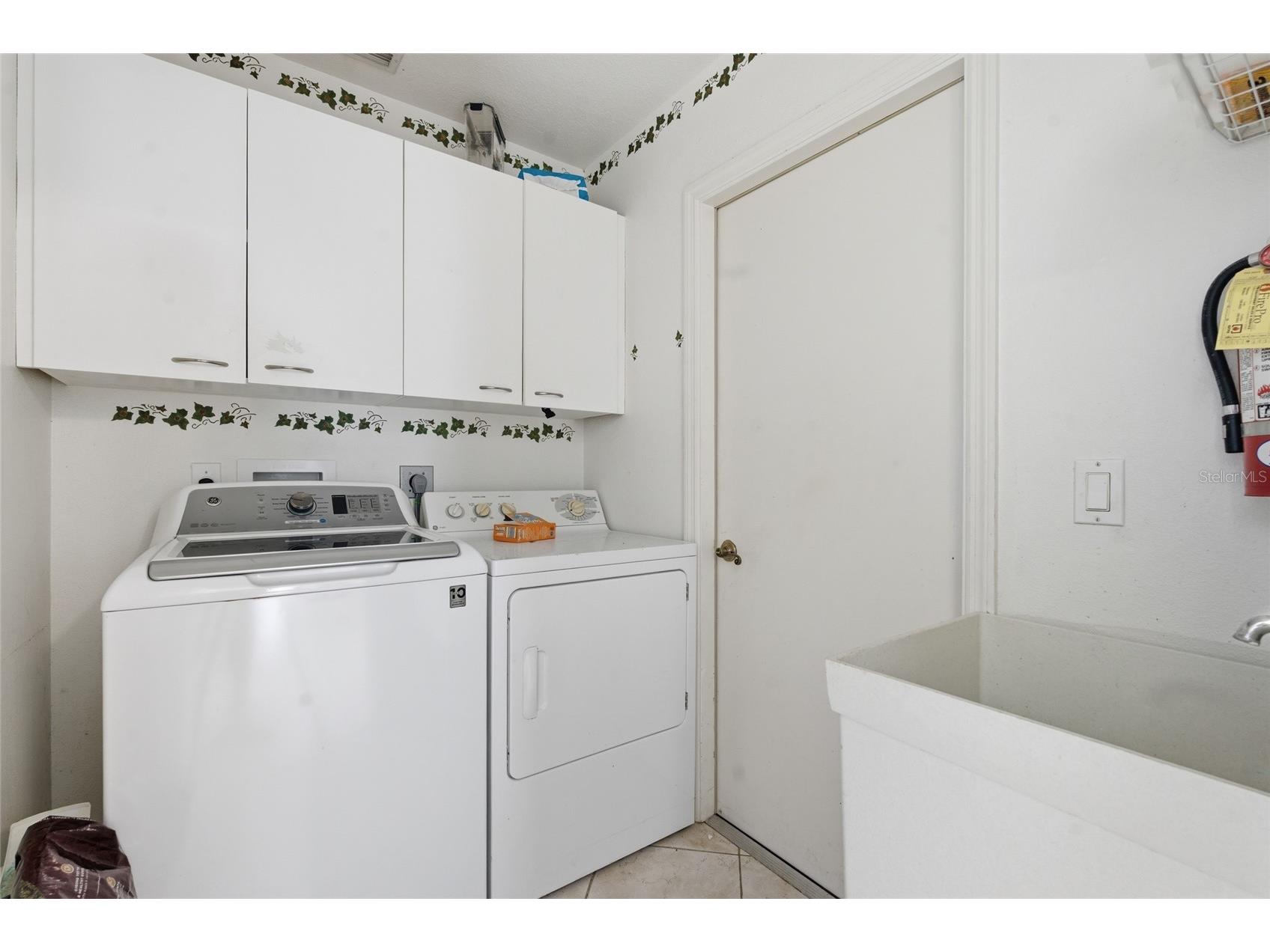 257 Broadmoor Lane Rotonda West FL 33947 TB8503959 image32