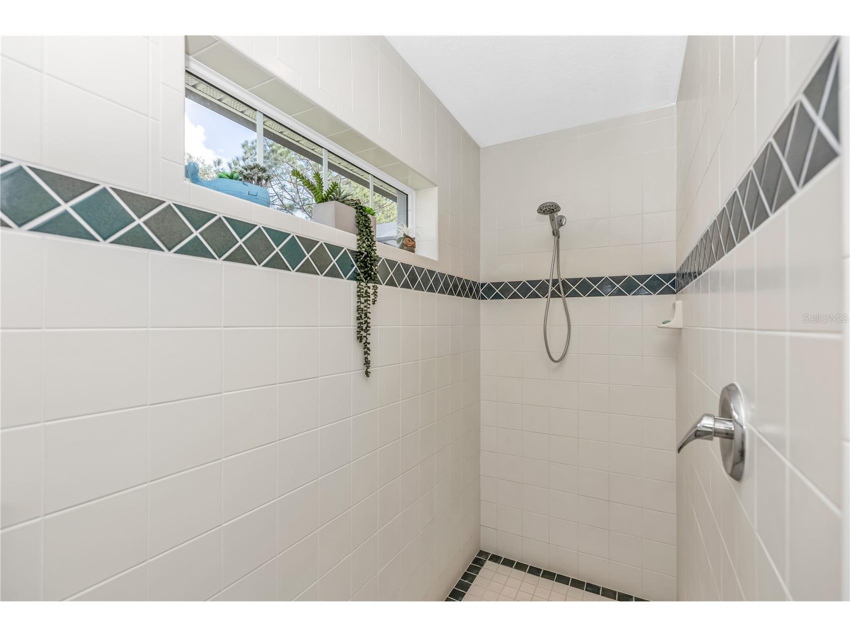 257 Hazeltine Drive Debary FL 32713 V4947740 image16