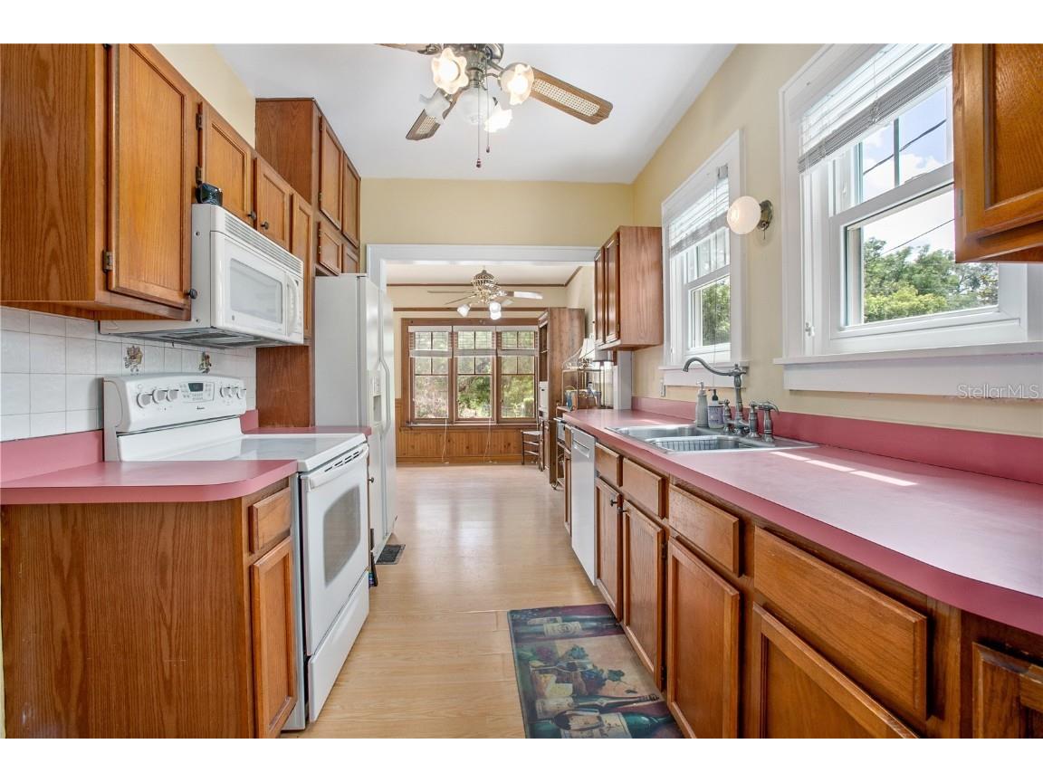 257 Huntington Drive Deland FL 32724 V4942507 image12