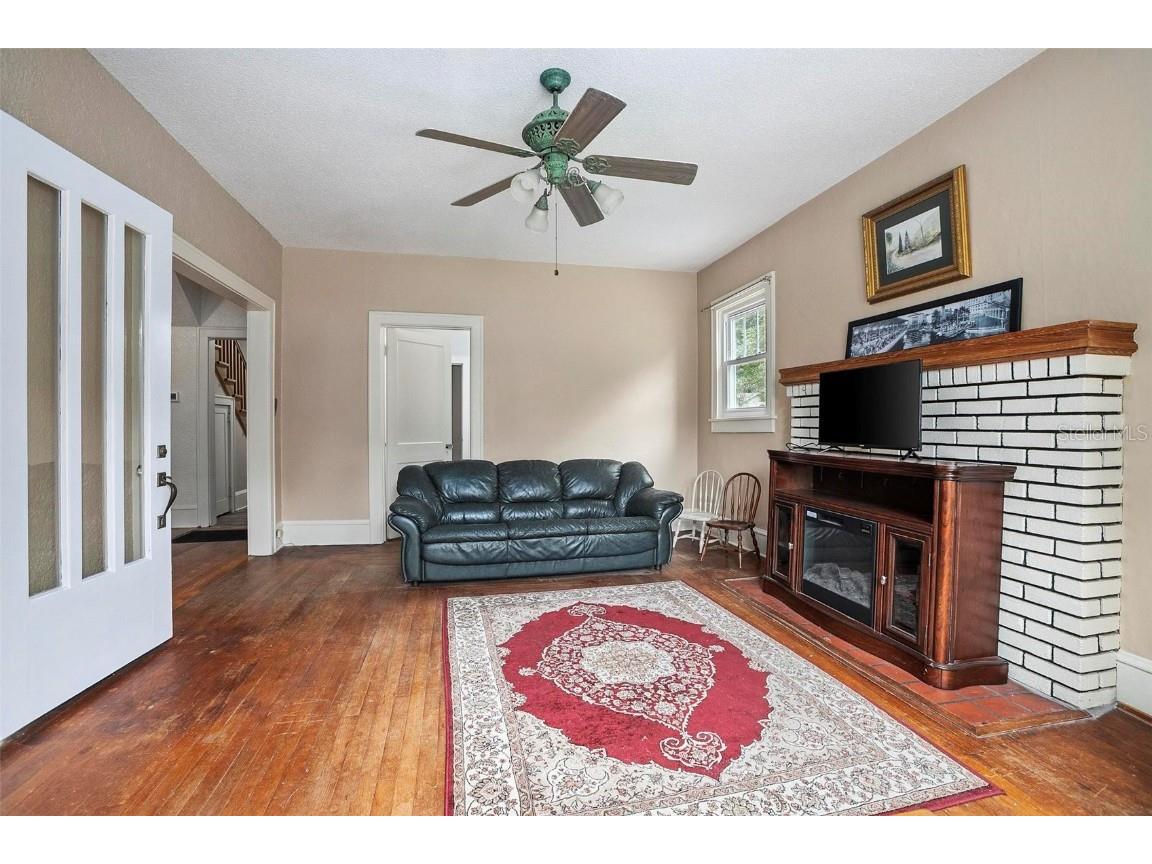 257 Huntington Drive Deland FL 32724 V4942507 image7