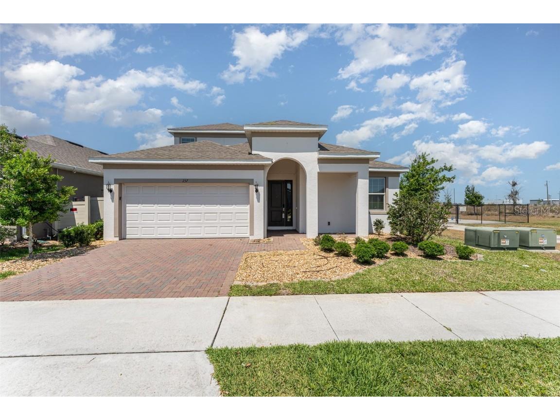 257 Trinity Ridge Circle, Davenport, FL, 33897 MLS O6202091 Edina Realty