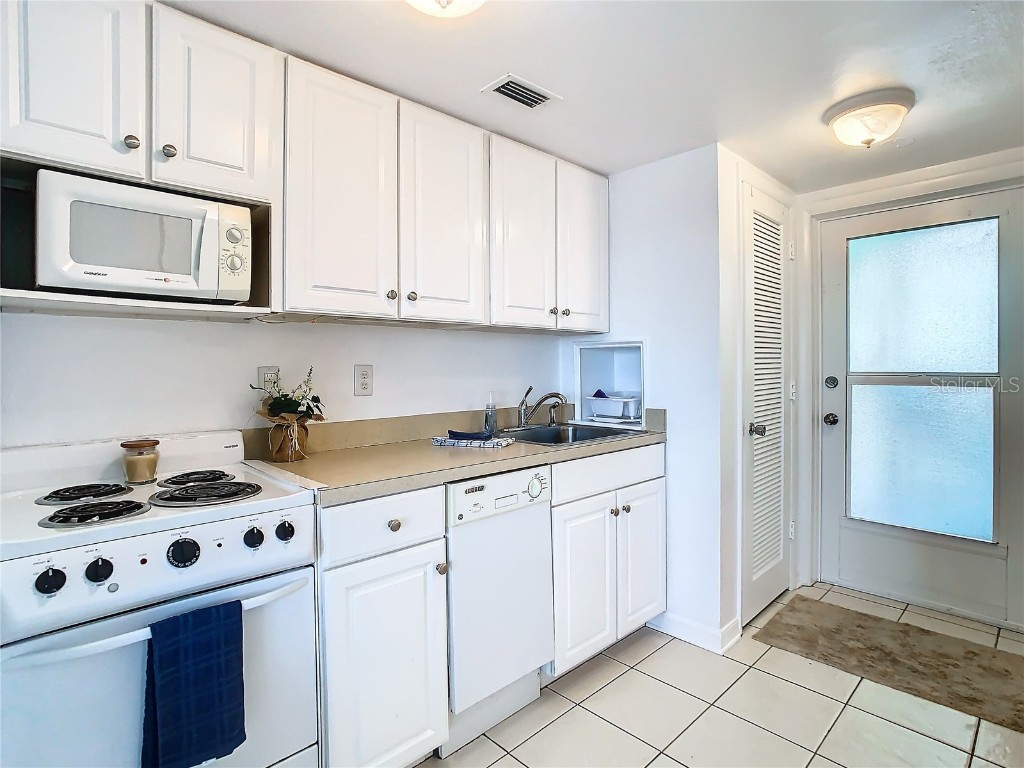 2570 Gary Circle #3 Dunedin FL 34698 - ST. JOSEPH SOUND U8253523 image11