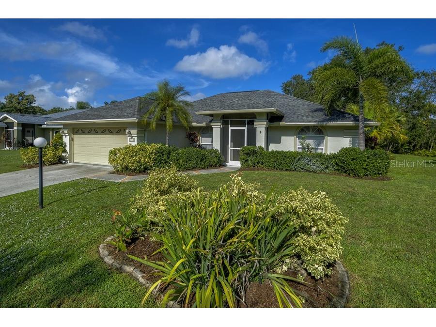 2570 Man Of War Circle Sarasota FL 34240 A4580232 image1