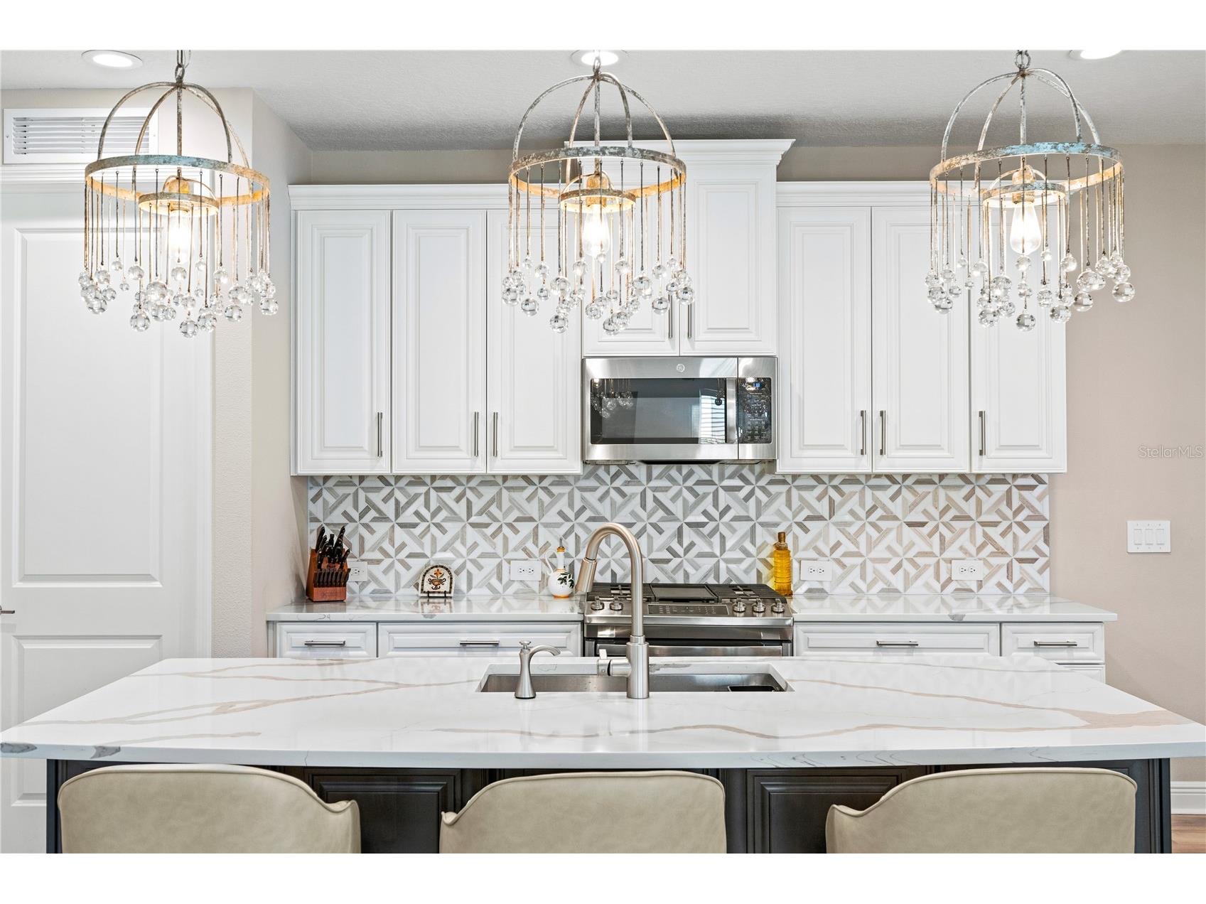 2570 Wild Cherry Path Sarasota FL 34240 A4694710 image20