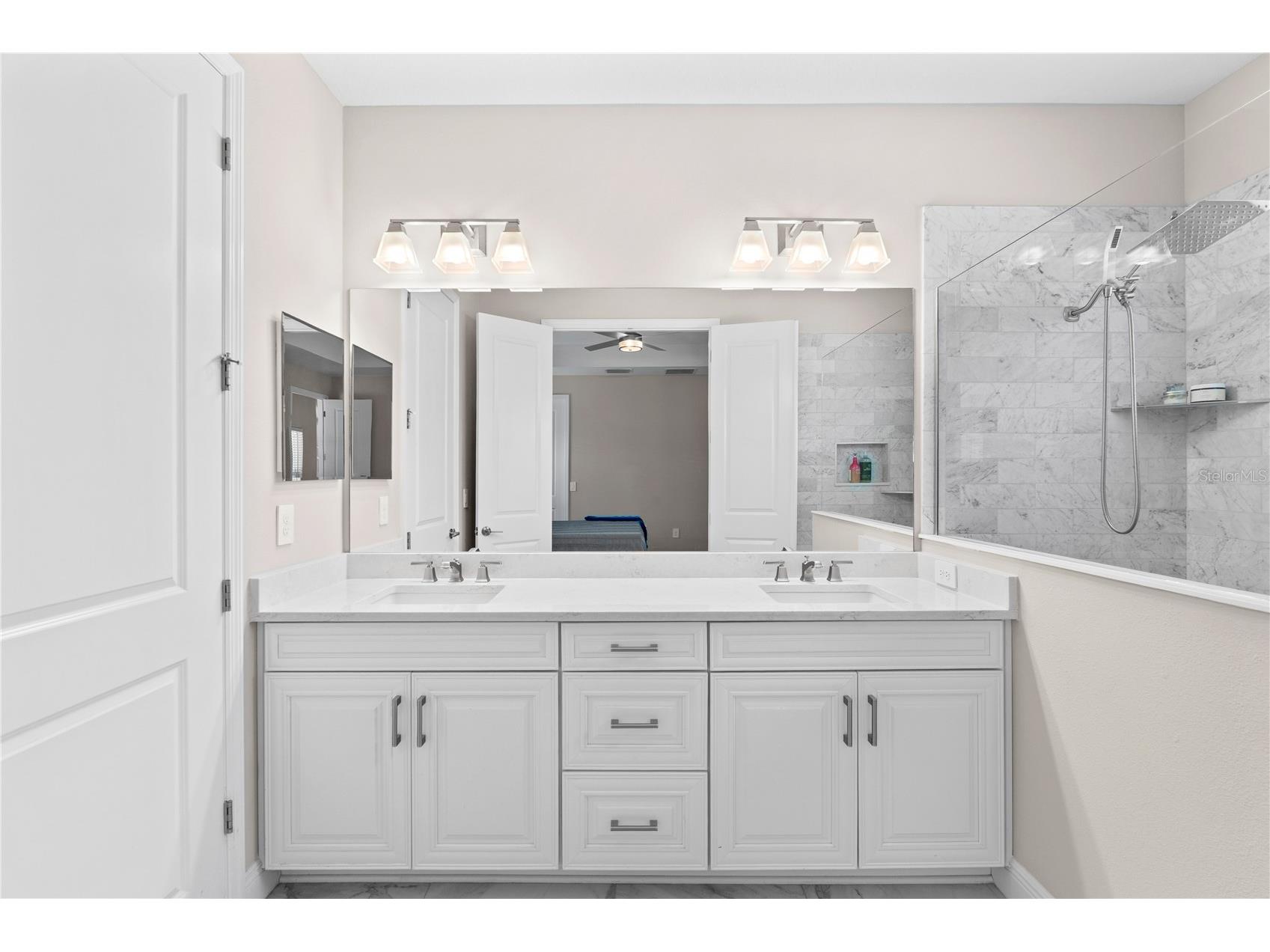 2570 Wild Cherry Path Sarasota FL 34240 A4694710 image37