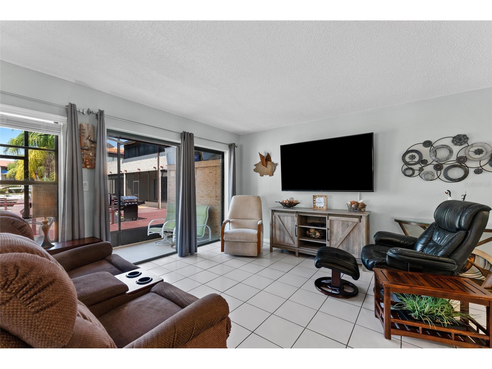 2571 Cyprus Drive #1-101 Palm Harbor FL 34684 TB8512661 image3
