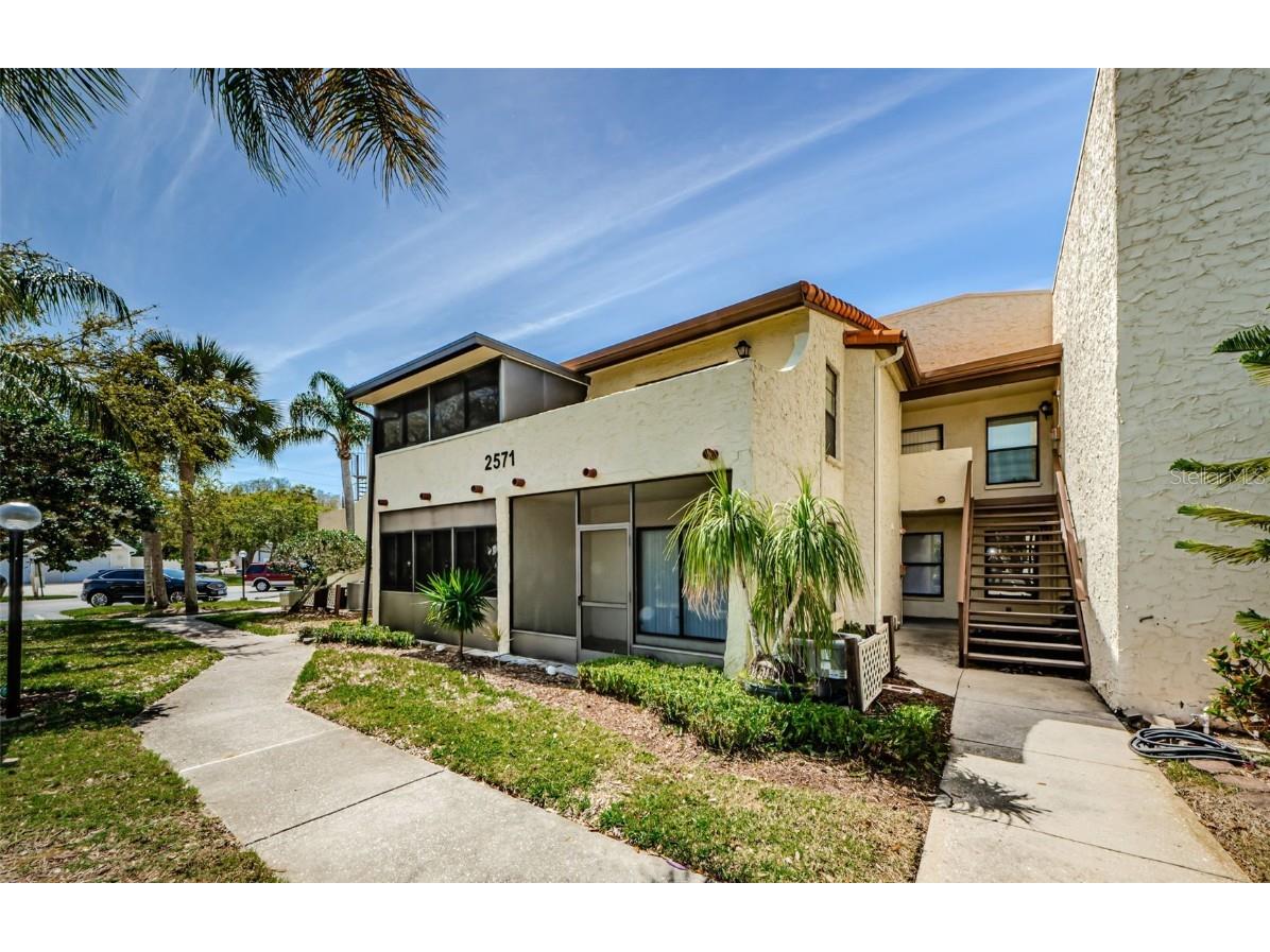 2571 Cyprus Drive #1-105 Palm Harbor FL 34684 - LAKE TARPON TB8363537 image1