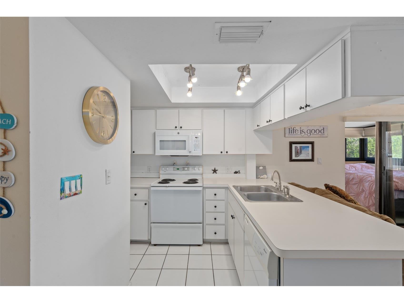2571 Cyprus Drive #1-201 Palm Harbor FL 34684 - LAKE TARPON CANAL TB8509000 image14