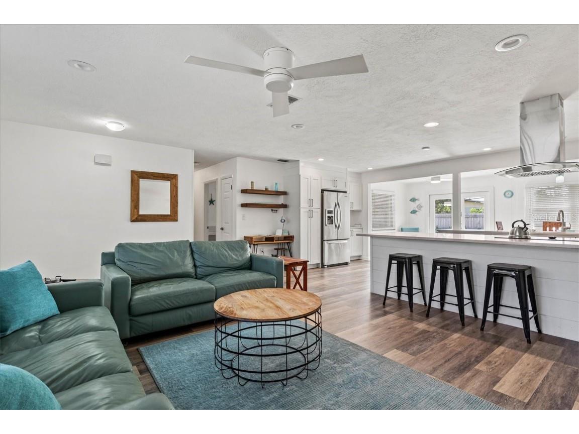 2572 Jefferson Circle Sarasota FL 34239 A4596618 image10