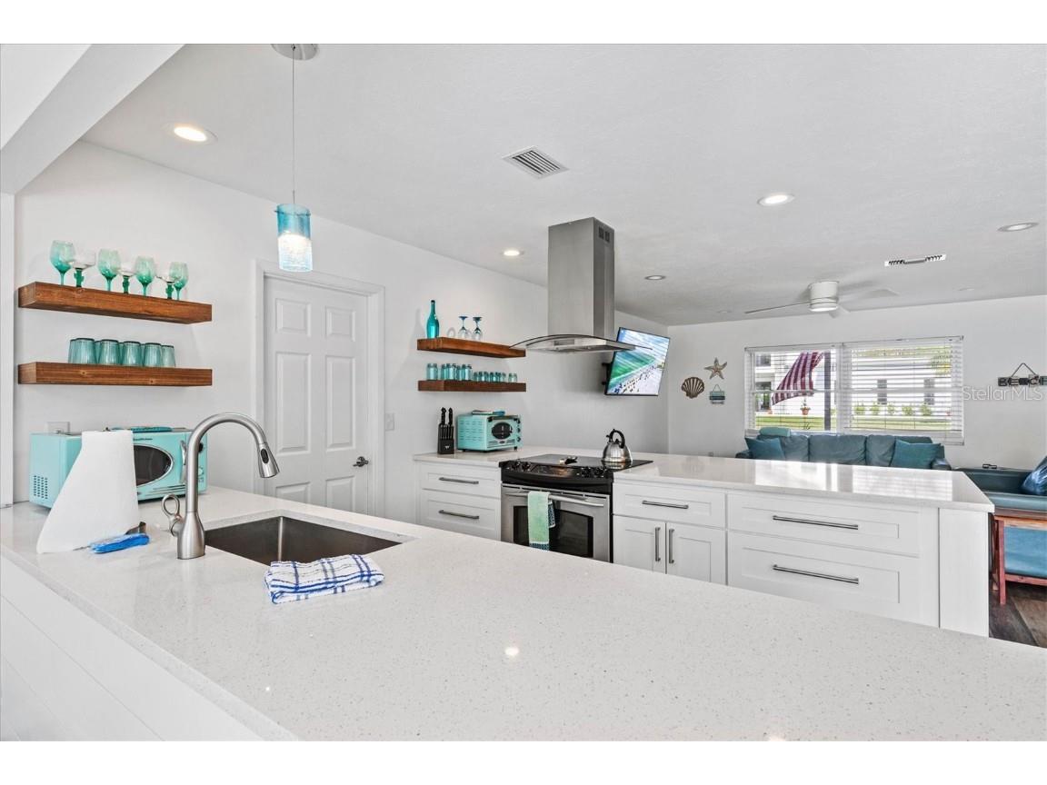 2572 Jefferson Circle Sarasota FL 34239 A4596618 image15