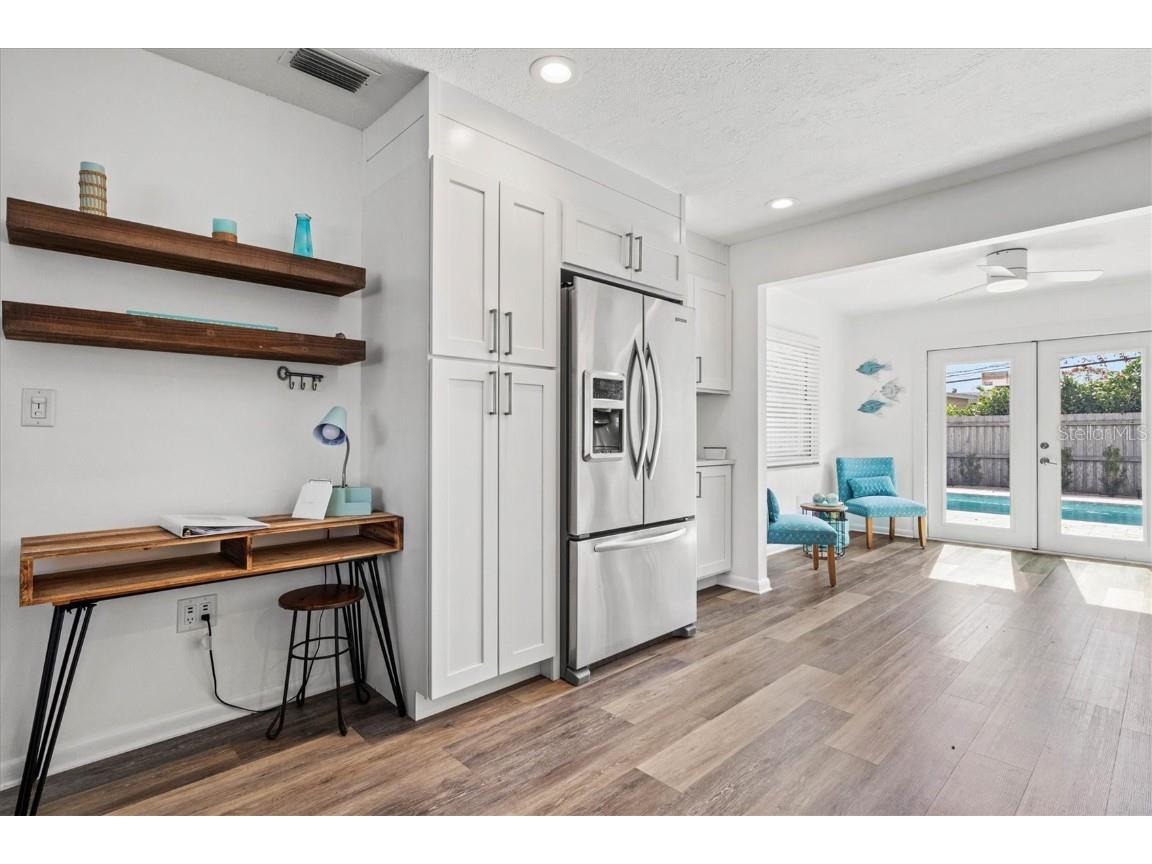 2572 Jefferson Circle Sarasota FL 34239 A4596618 image20