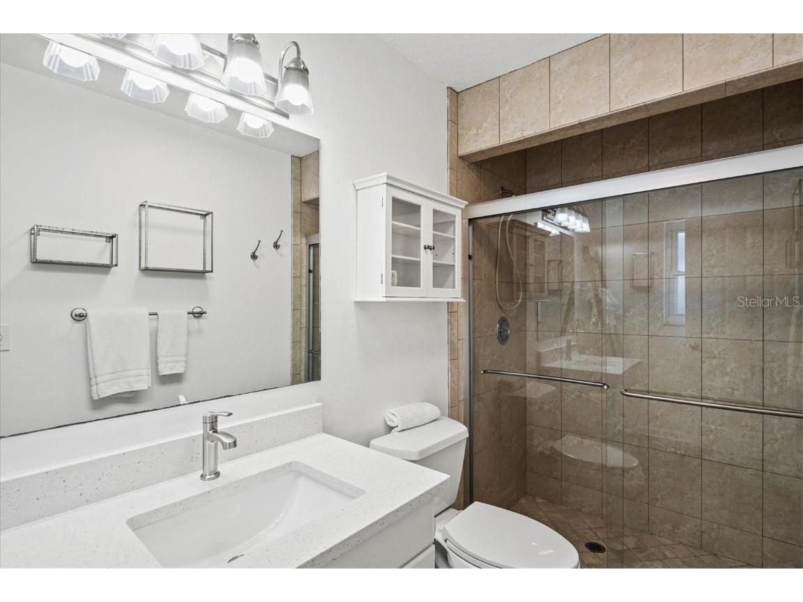 2572 Jefferson Circle Sarasota FL 34239 A4596618 image25