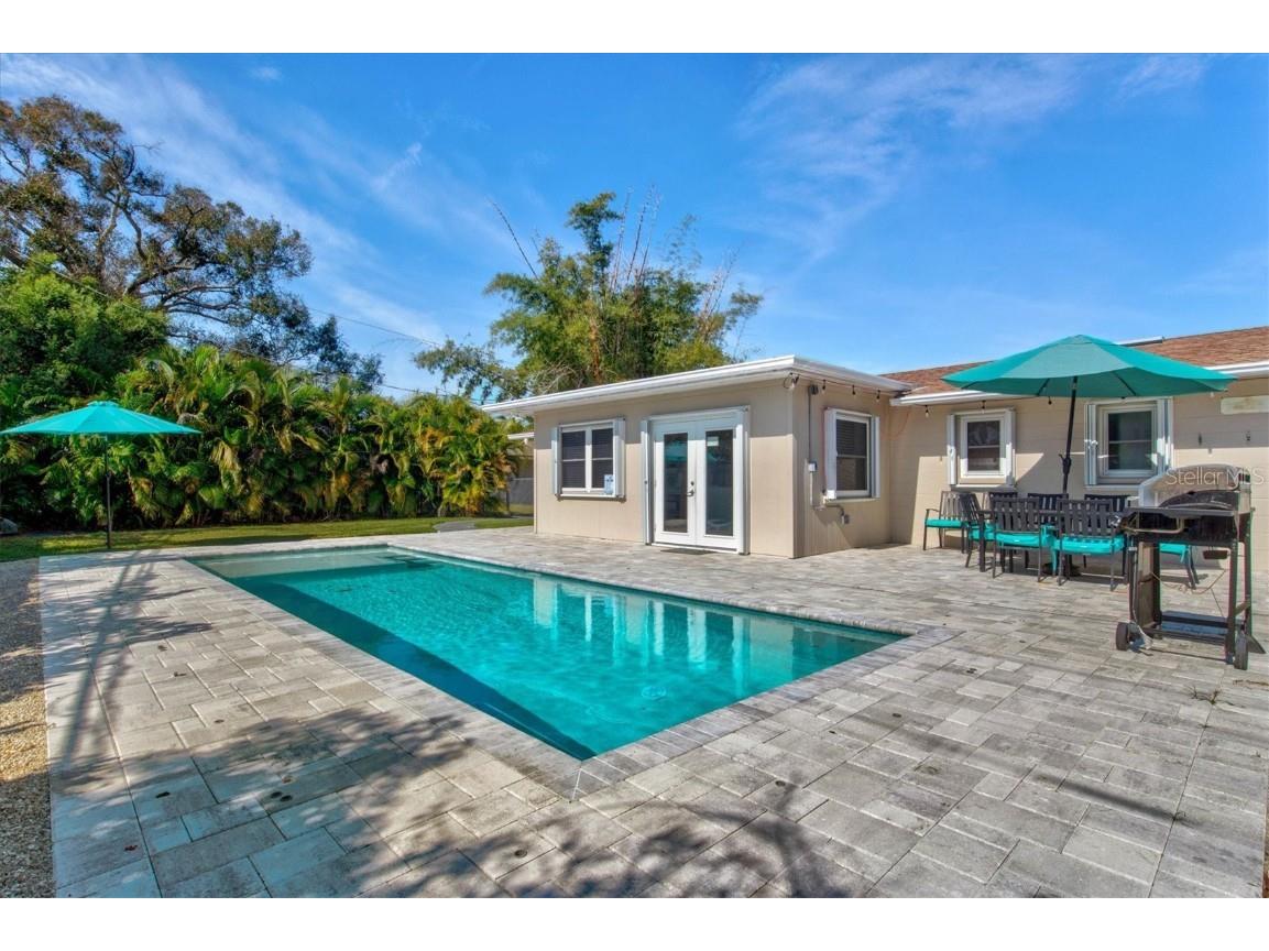 2572 Jefferson Circle Sarasota FL 34239 A4596618 image36