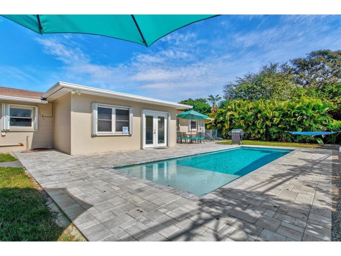 2572 Jefferson Circle Sarasota FL 34239 A4596618 image37