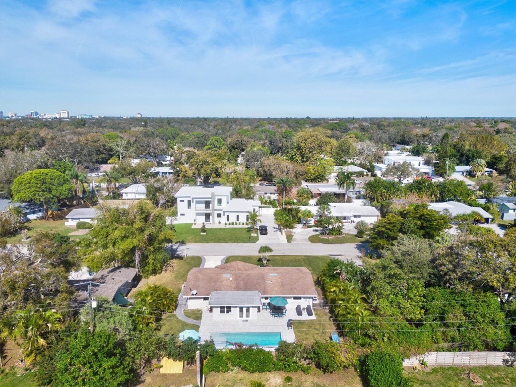 2572 Jefferson Circle Sarasota FL 34239 A4596618 image49