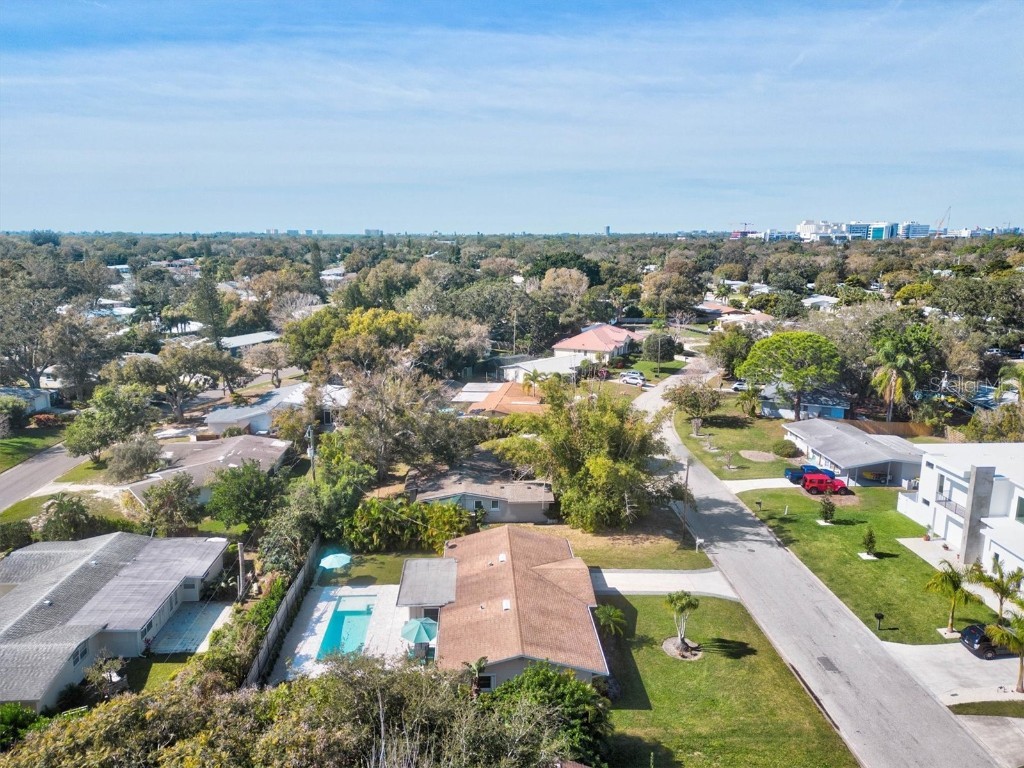 2572 Jefferson Circle Sarasota FL 34239 A4596618 image50