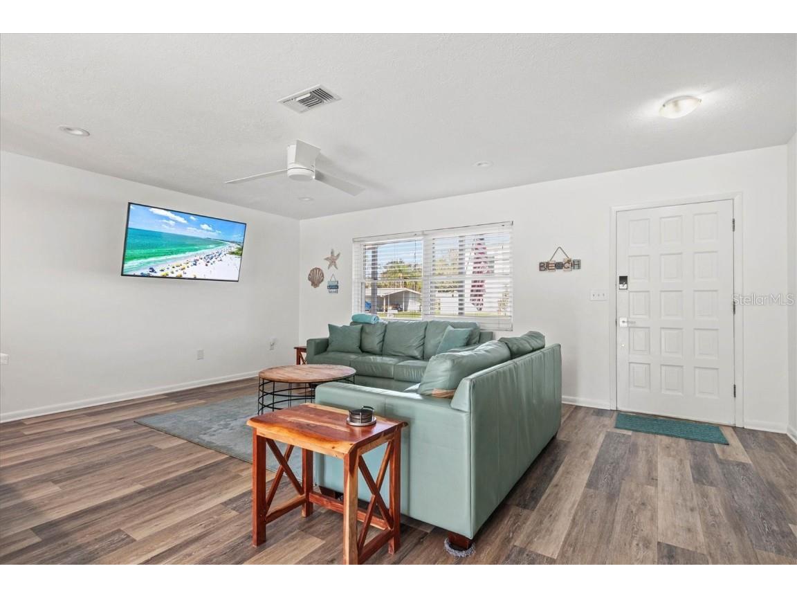 2572 Jefferson Circle Sarasota FL 34239 A4596618 image6