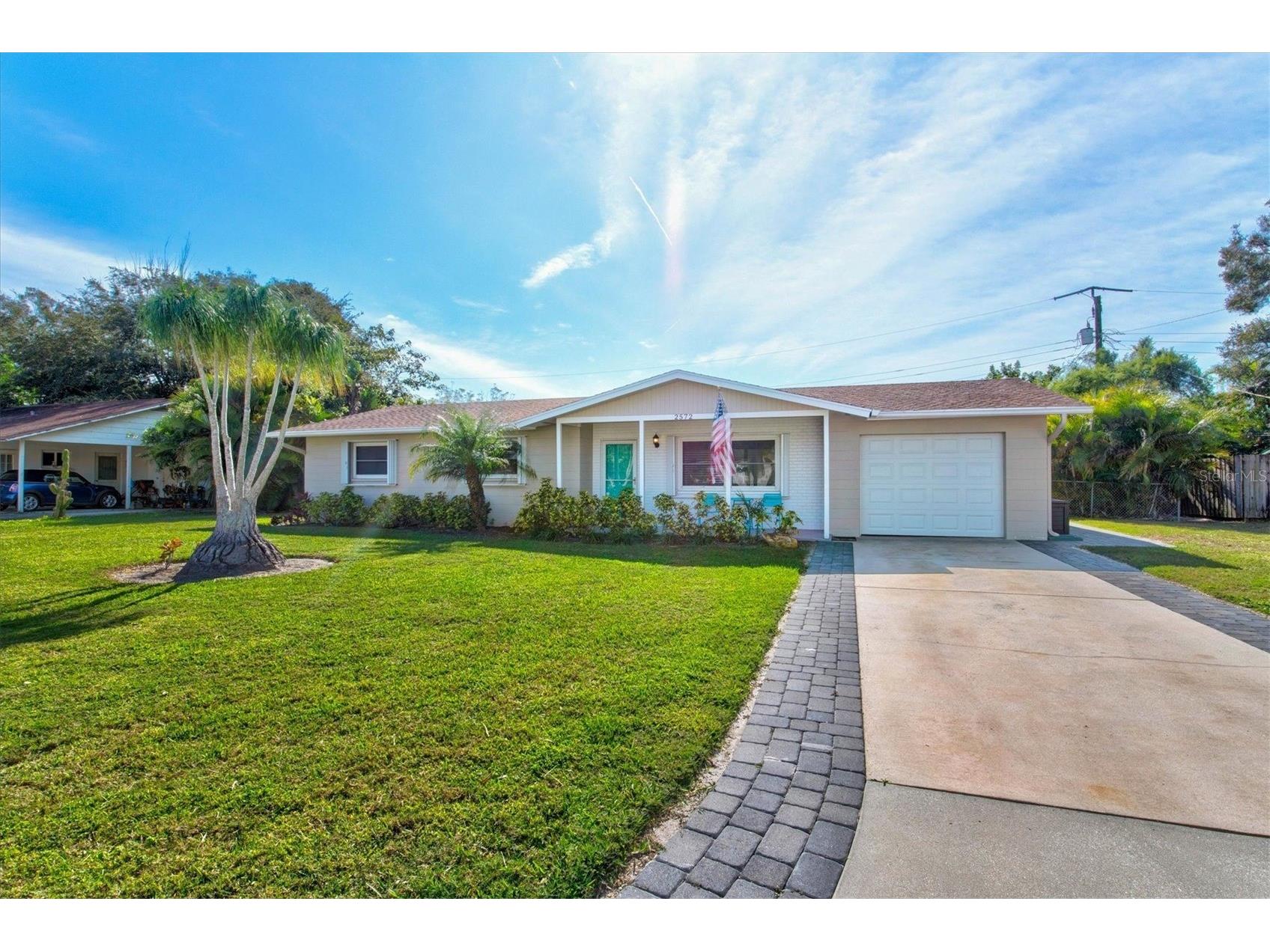2572 Jefferson Circle Sarasota FL 34239 A4693524 image1