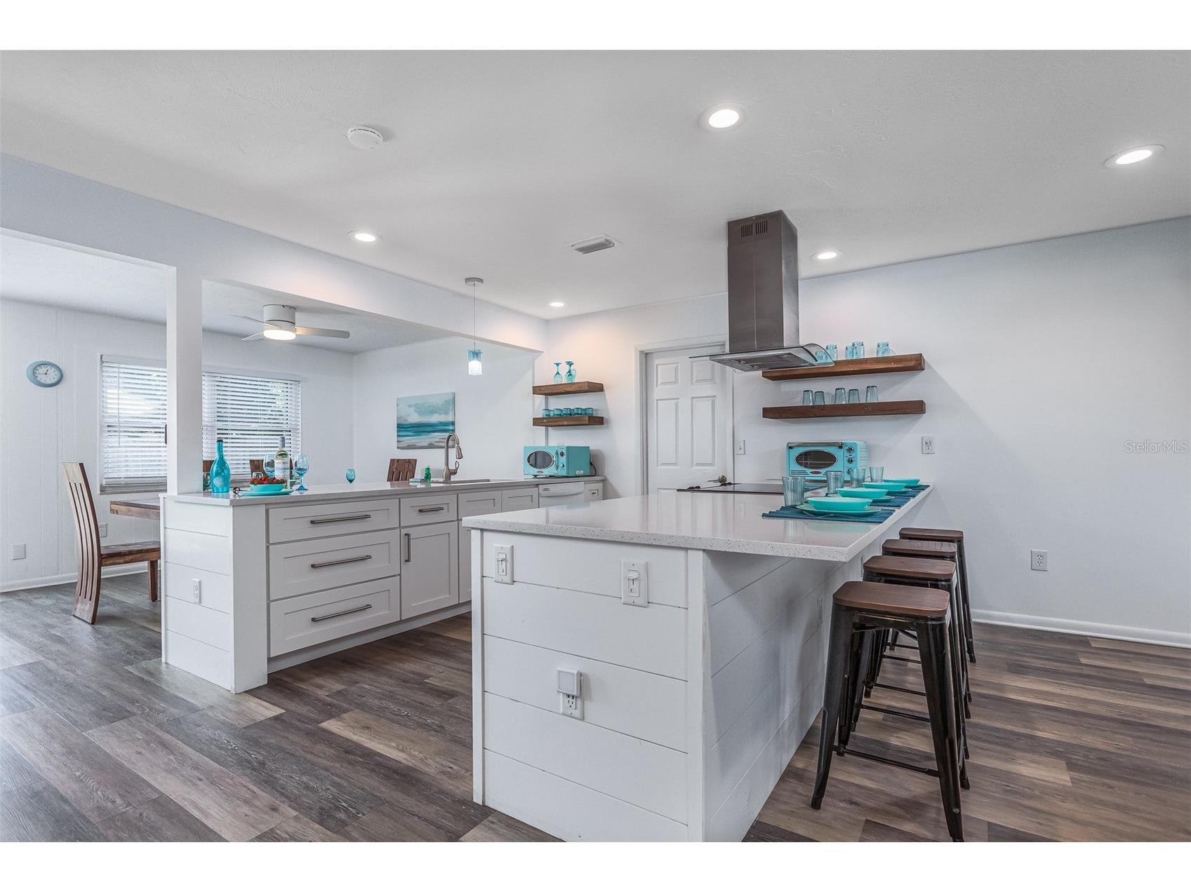 2572 Jefferson Circle Sarasota FL 34239 A4693524 image14