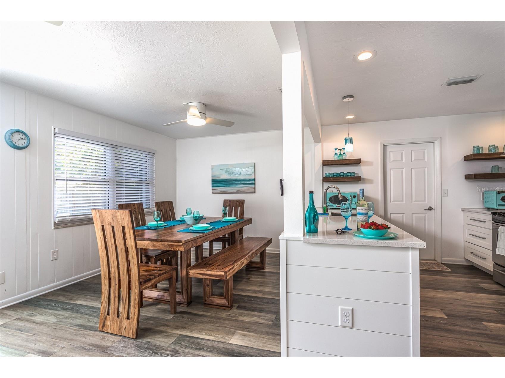 2572 Jefferson Circle Sarasota FL 34239 A4693524 image20