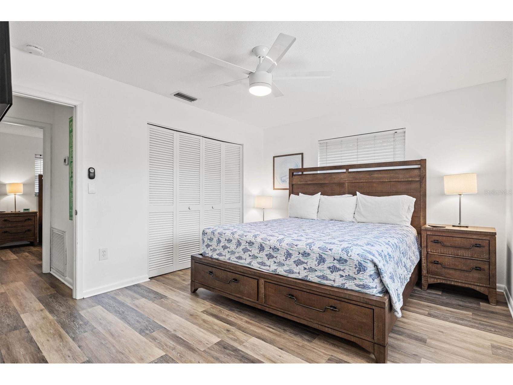 2572 Jefferson Circle Sarasota FL 34239 A4693524 image30