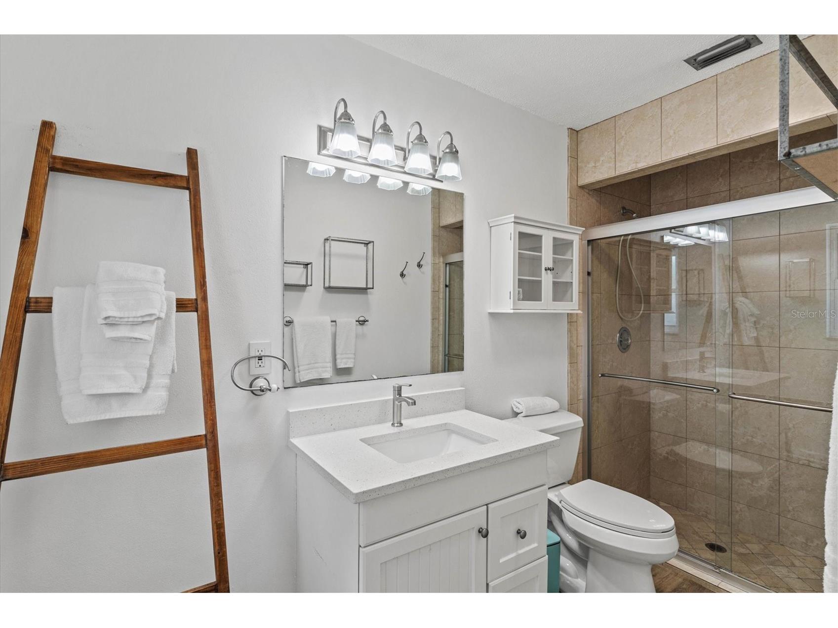 2572 Jefferson Circle Sarasota FL 34239 A4693524 image34