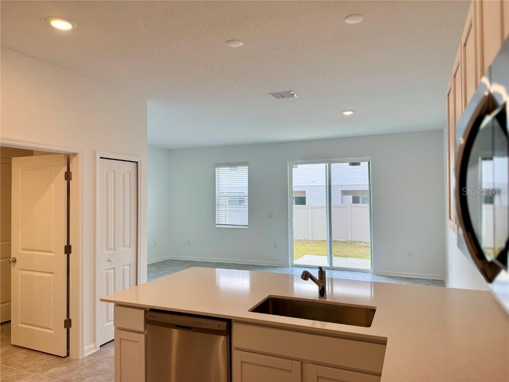 2572 Skyline Loop Kissimmee FL 34758 S5138480 image16