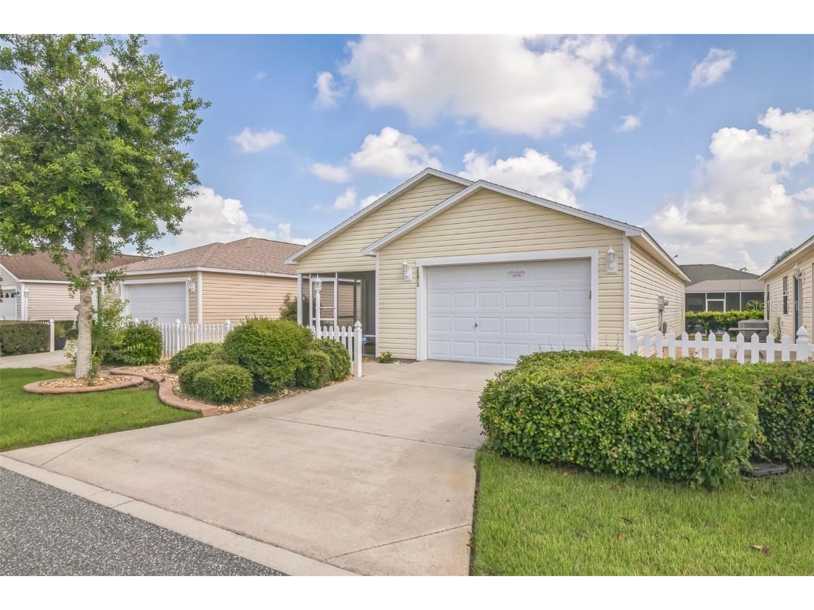 2573 Carrington Court The Villages FL 32162 TB8368747 image1