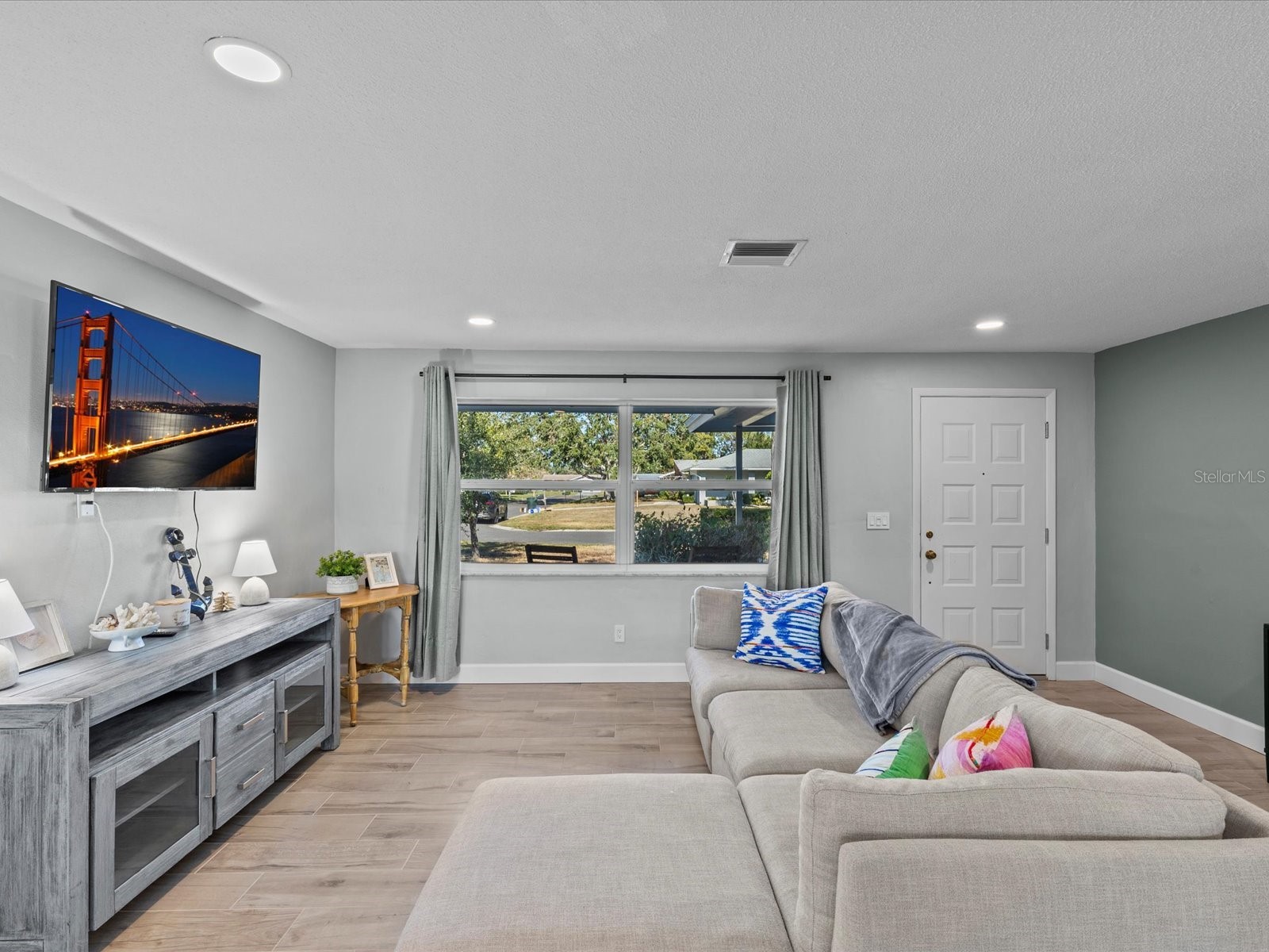 2573 Redwood Circle Clearwater FL 33763 TB8472394 image30