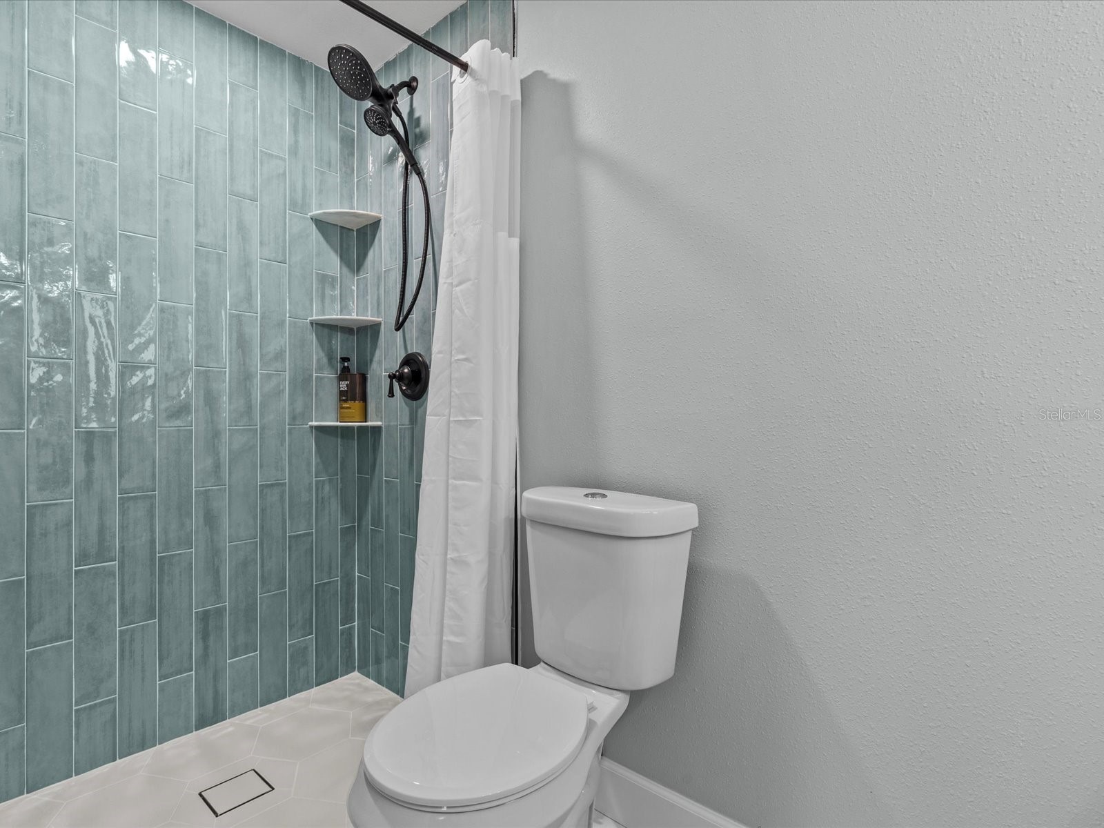 2573 Redwood Circle Clearwater FL 33763 TB8472394 image4