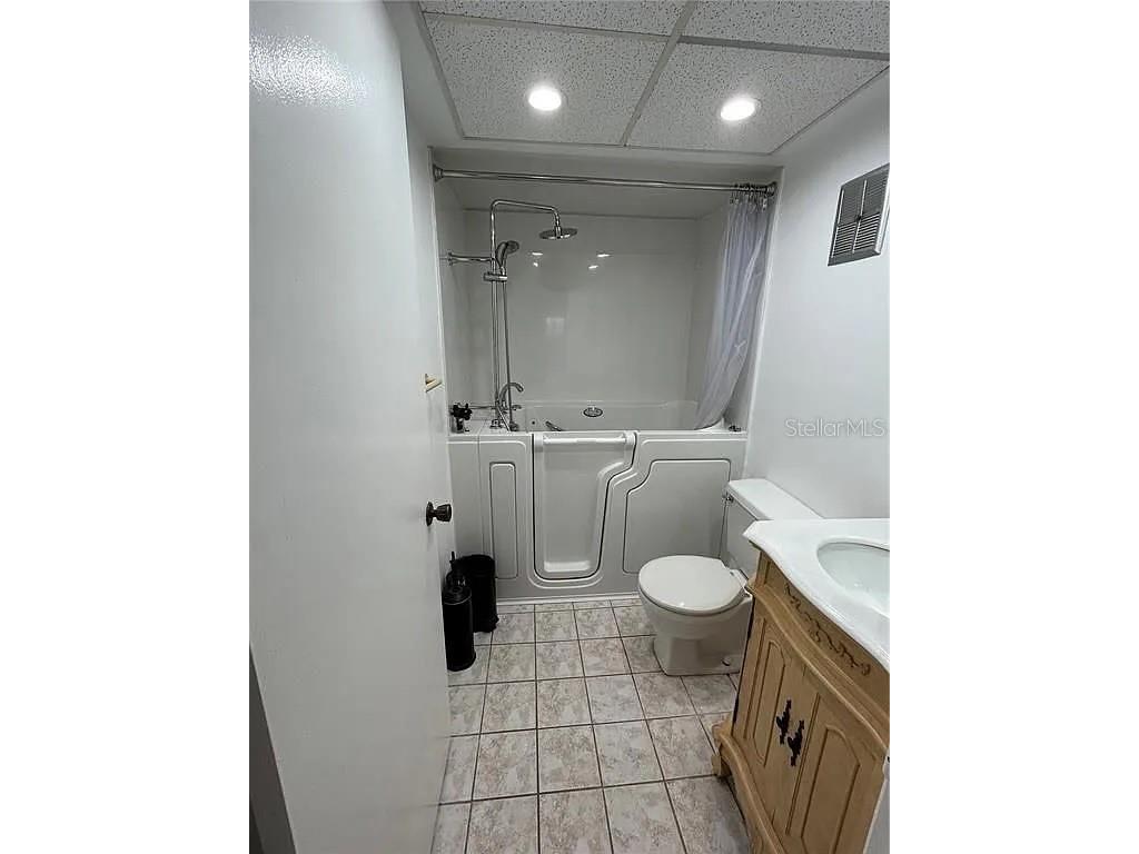 2574 59th Avenue S Saint Petersburg FL 33712 TB8453077 image7