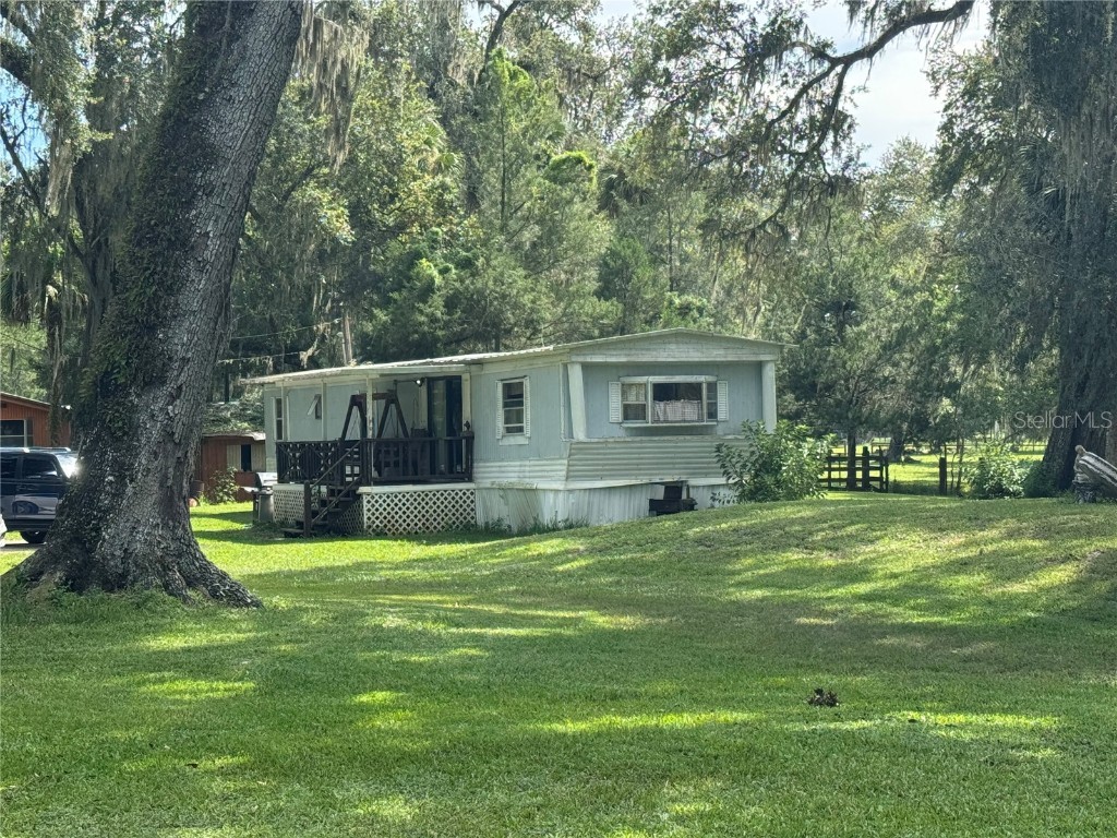 2574 Cr 423 Lake Panasoffkee FL 33538 OM707610 image1