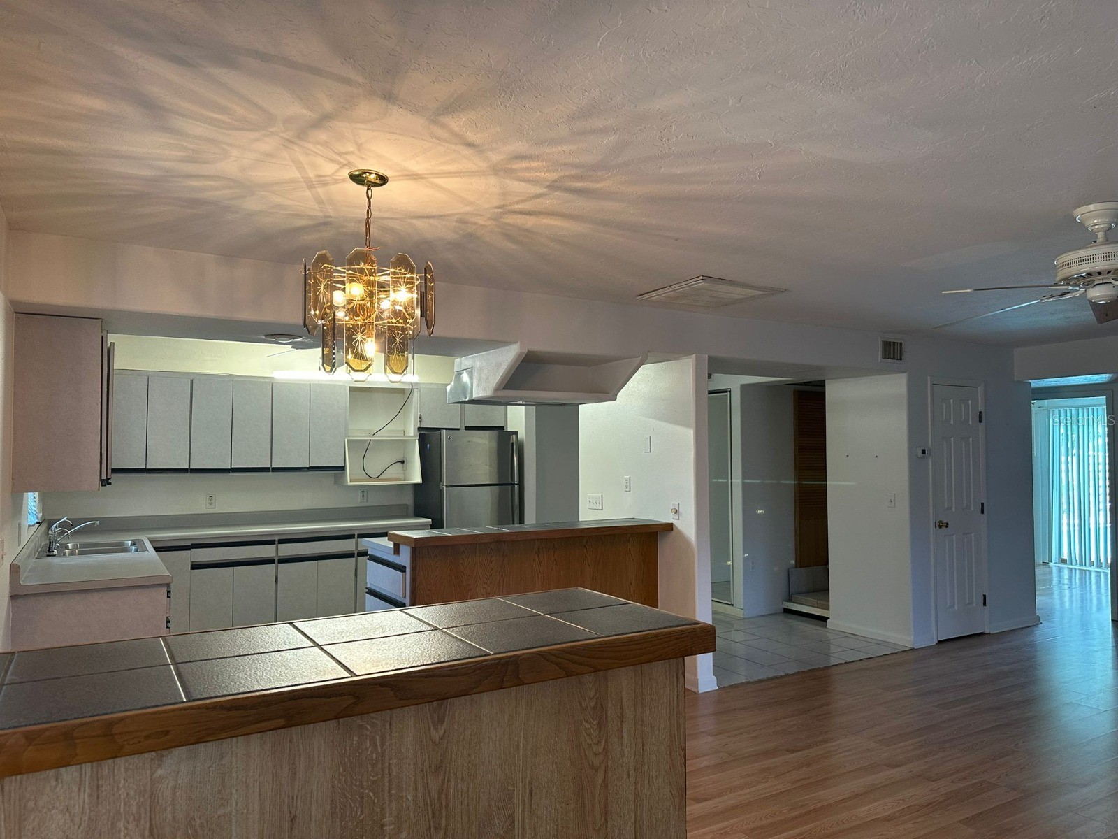 2574 Hawthorne Street Sarasota FL 34239 TB8507724 image2