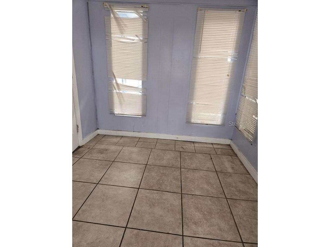 2575 18th Avenue S Saint Petersburg FL 33712 TB8495733 image10