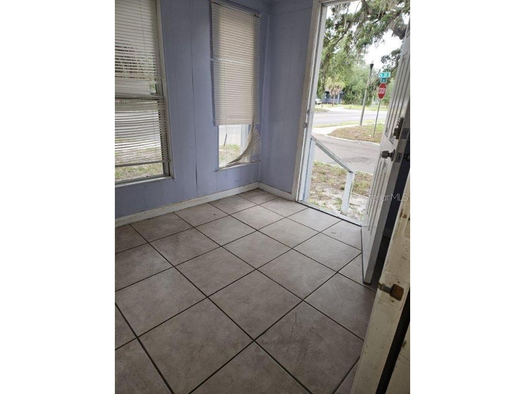 2575 18th Avenue S Saint Petersburg FL 33712 TB8495733 image11