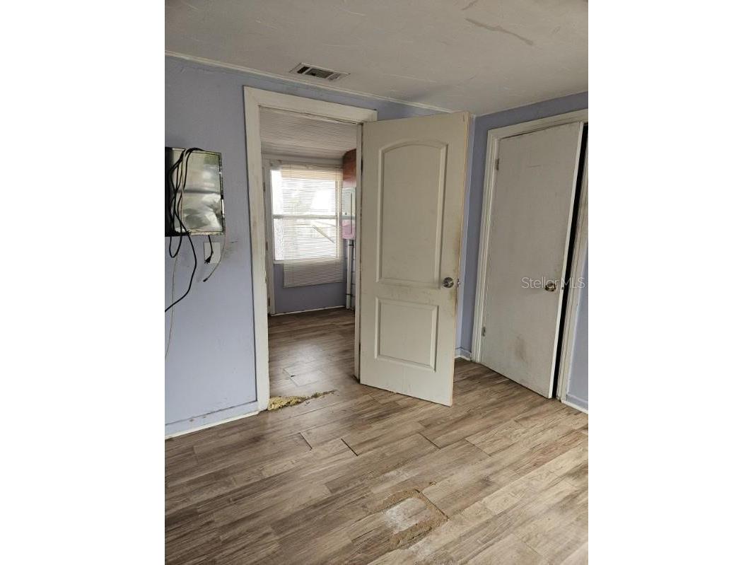 2575 18th Avenue S Saint Petersburg FL 33712 TB8495733 image6