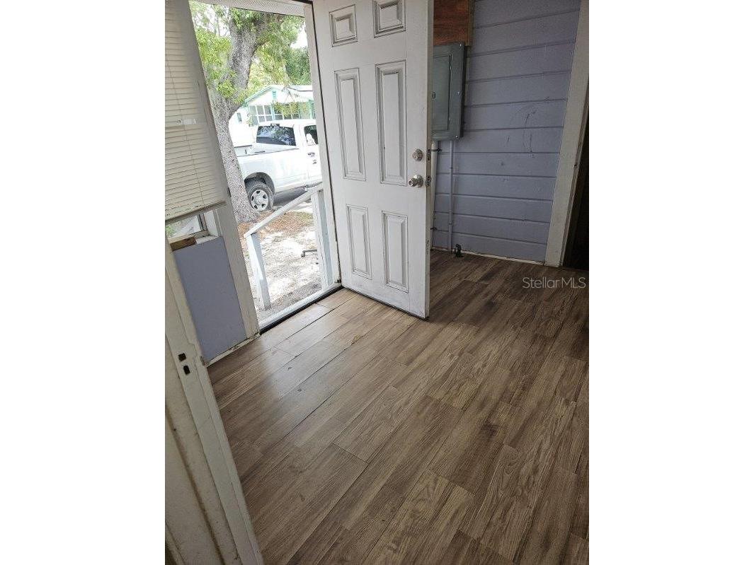 2575 18th Avenue S Saint Petersburg FL 33712 TB8495733 image7