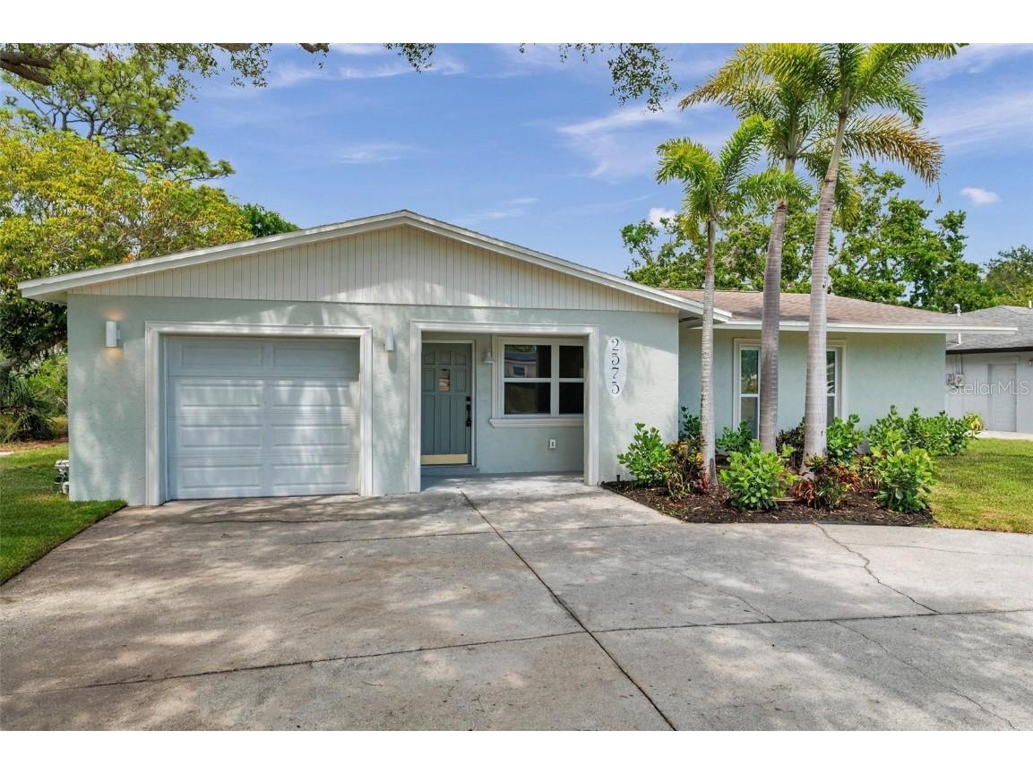2575 Granada Circle E Saint Petersburg FL 33712 TB8385853 image1