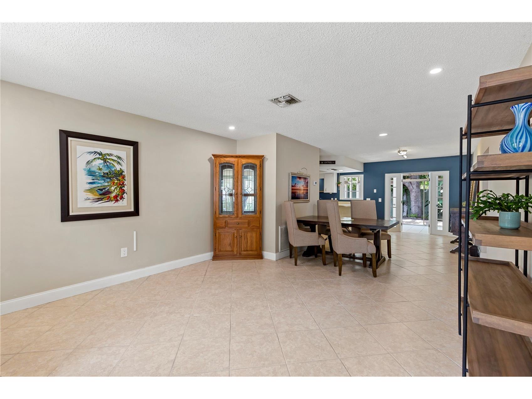 2576 Huntington Avenue Sarasota FL 34232 A4693286 image3