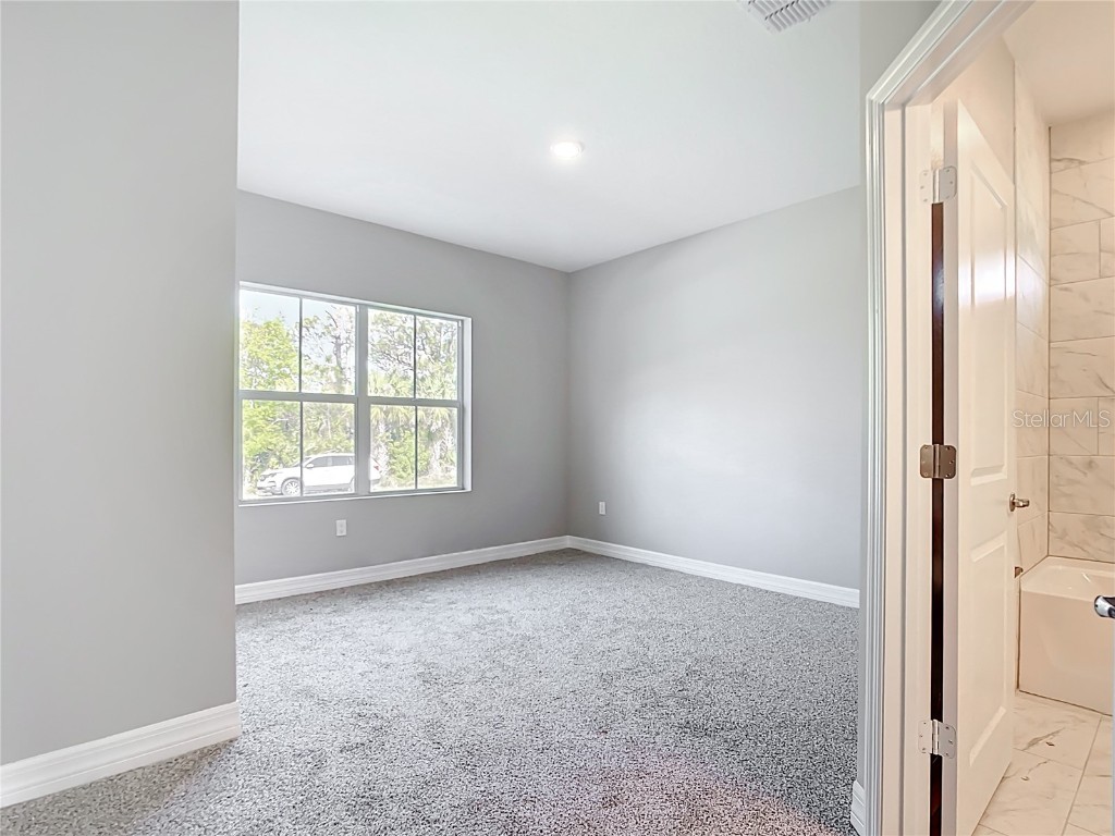 2576 Pecan Street North Port FL 34287 OM696702 image6