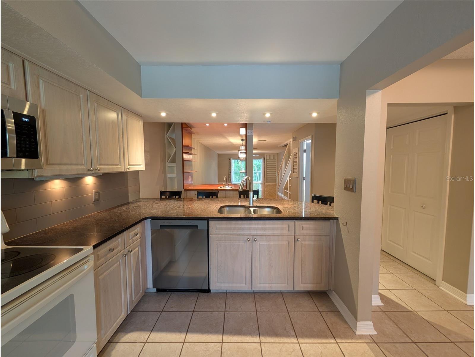 2577 Dolly Bay Drive #302 Palm Harbor FL 34684 W7886430 image3