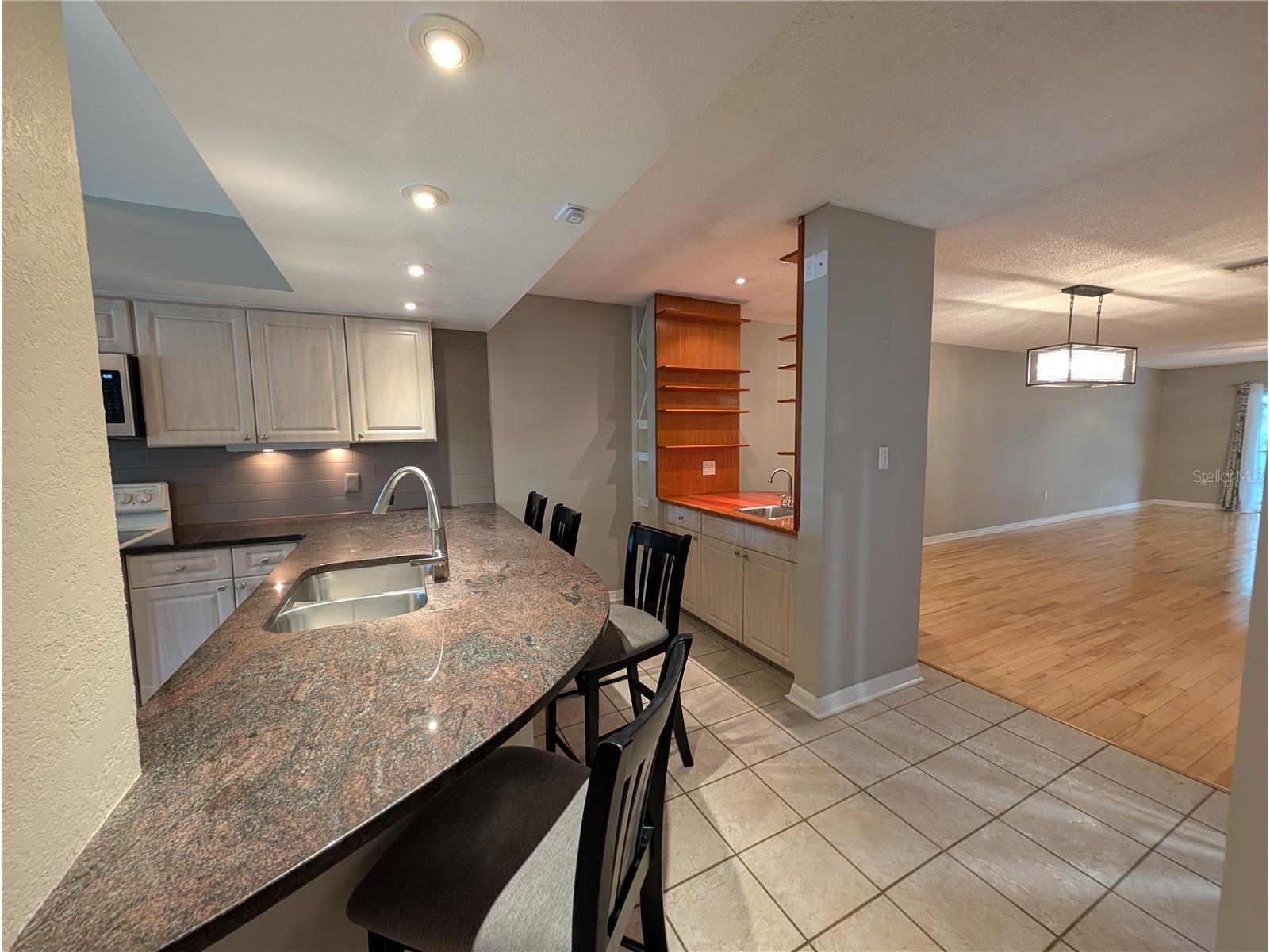 2577 Dolly Bay Drive #302 Palm Harbor FL 34684 W7886430 image6