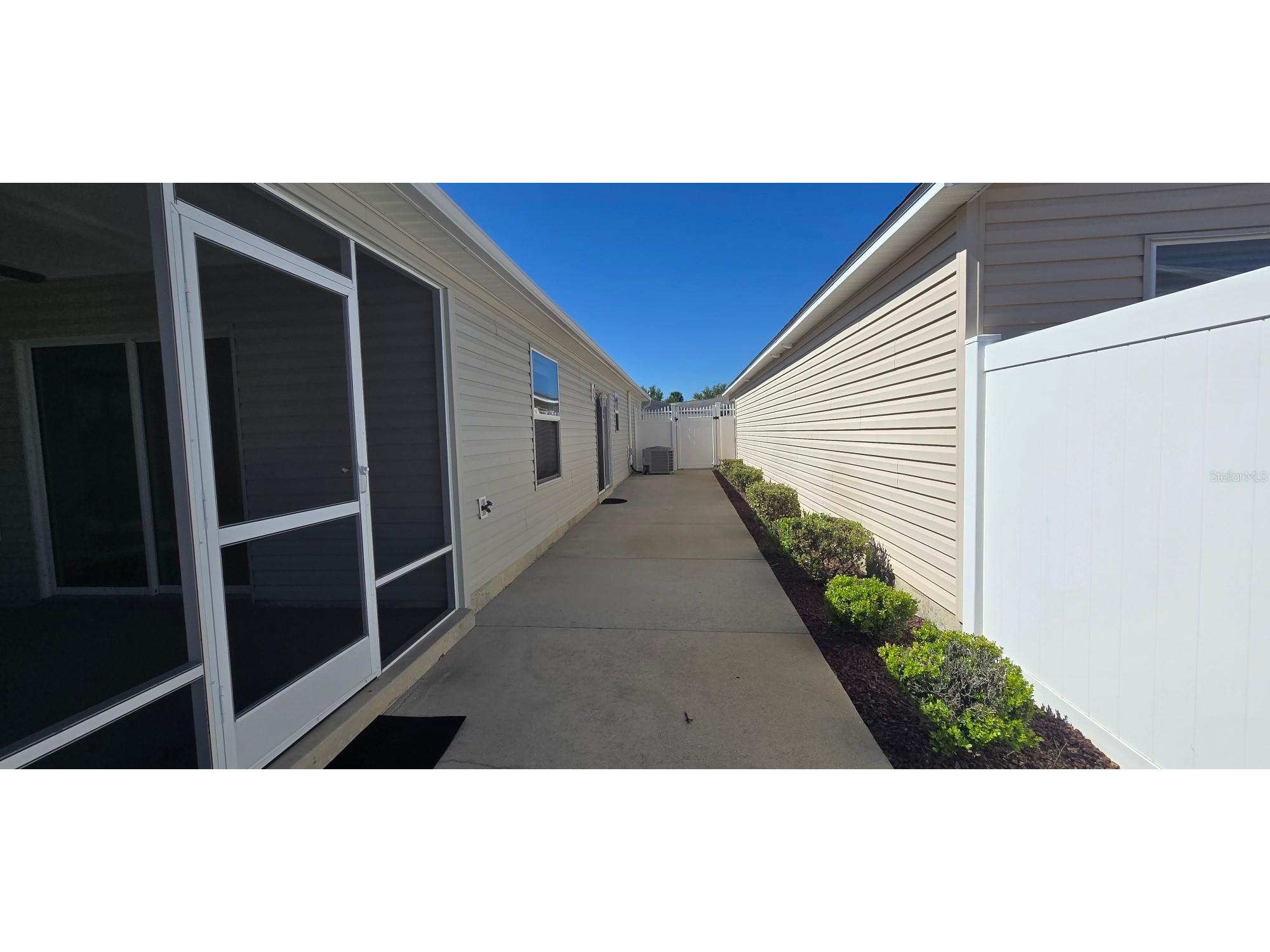 2577 Lindewood Street The Villages FL 32163 OM722959 image2