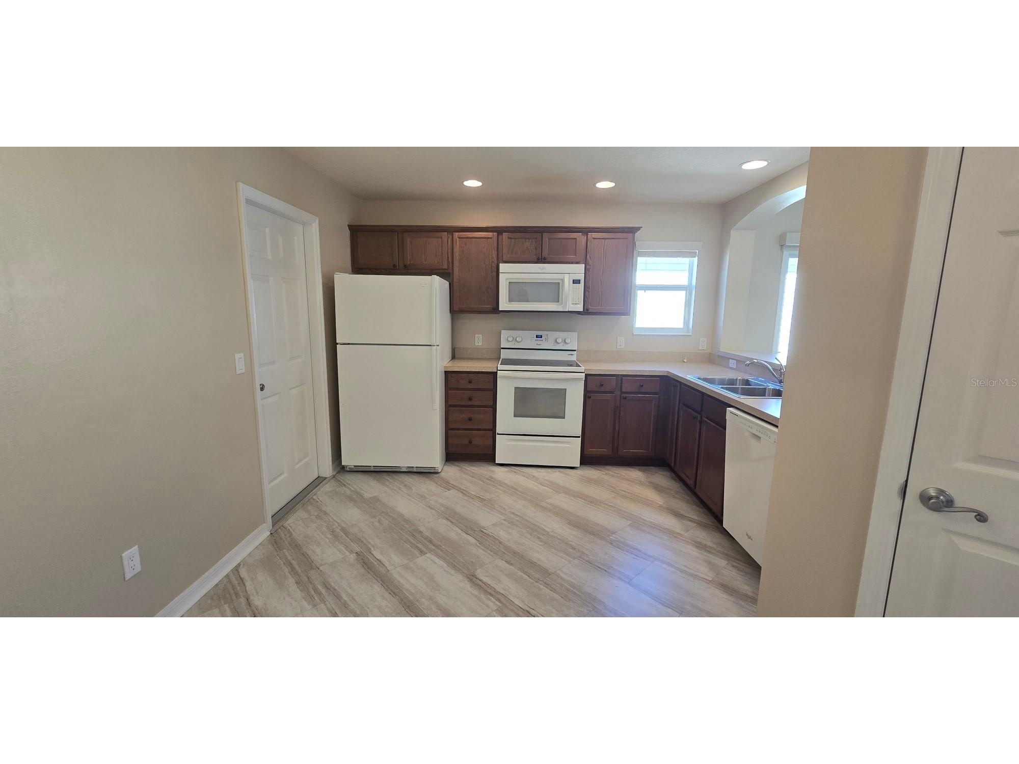 2577 Lindewood Street The Villages FL 32163 OM722959 image5